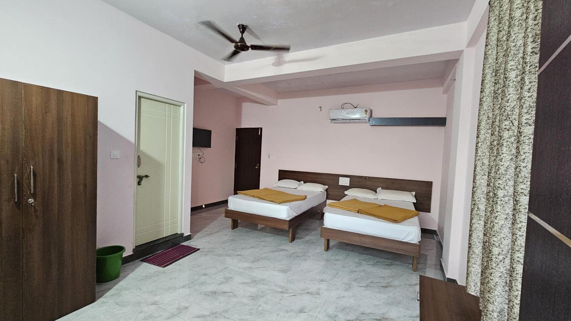 Golden Palace Residency Belagula 외부 사진